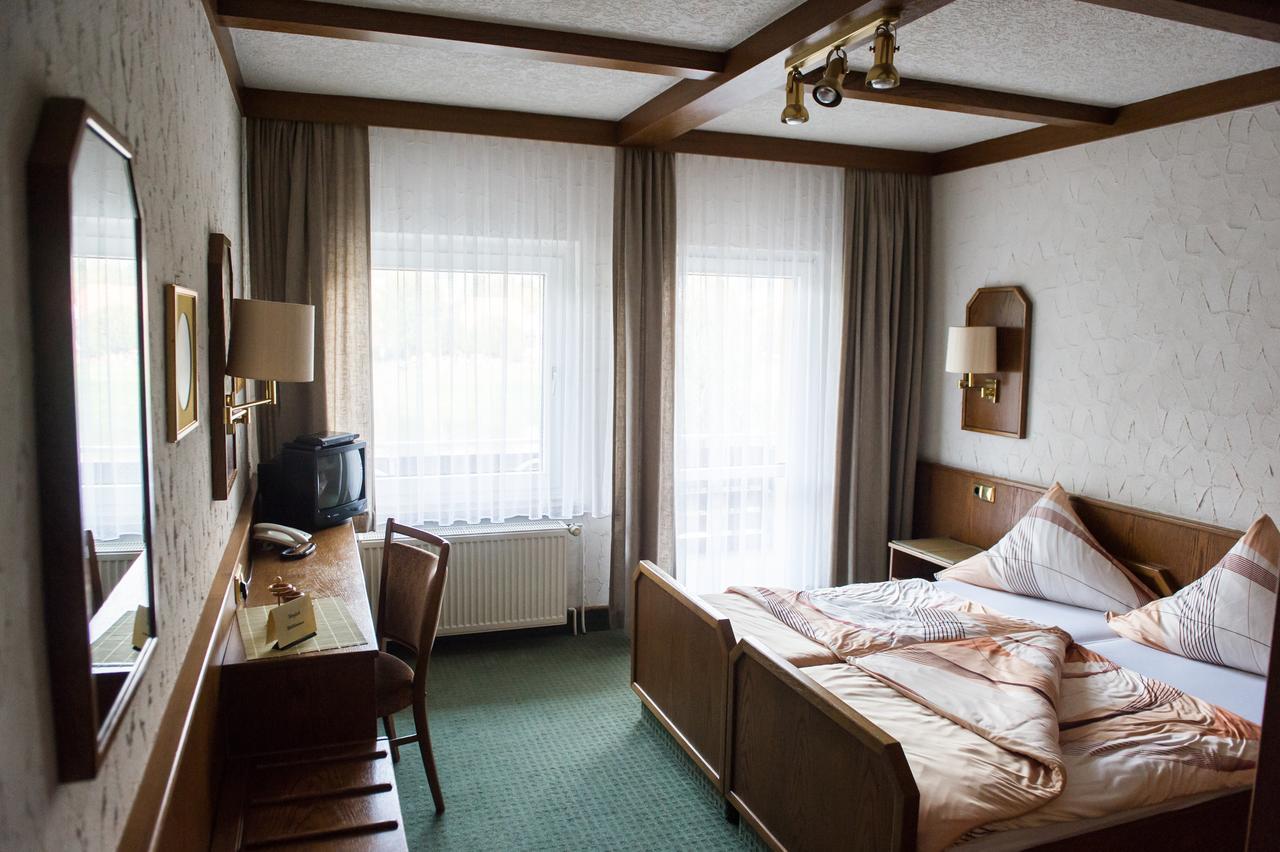 Weigands Hotel Peter Reinhardshagen Room photo